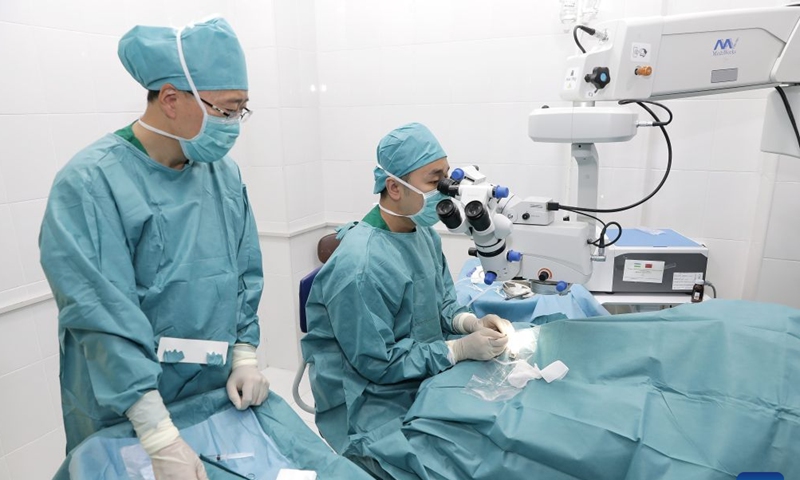 Members of a Chinese medical team perform a cataract operation for a local patient at the Samarkand Branch of the Republican Specialized Scientific and Practical Medical Center of Eye Microsurgery in Samarkand, Uzbekistan, Sept. 10, 2026. (Xinhua/Zafar Khalilov)