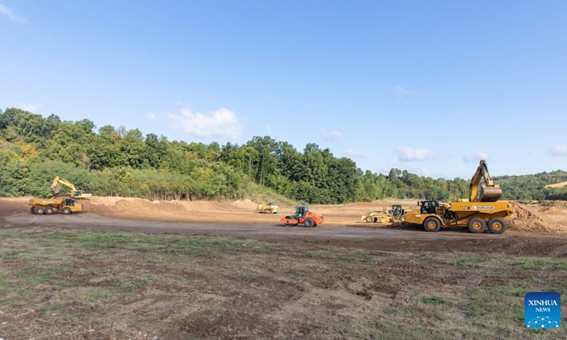 Machinery is seen working at the construction site of the Chinese-built Vozd Karadjordje expressway near Mladenovac, Serbia, Sept. 12, 2026. Serbian President Aleksandar Vucic on Saturday inspected construction works of the Vozd Karadjordje expressway which is being constructed by a Chinese company, highlighting its strategic importance for central Serbia. (Photo by Wang Wei/Xinhua)