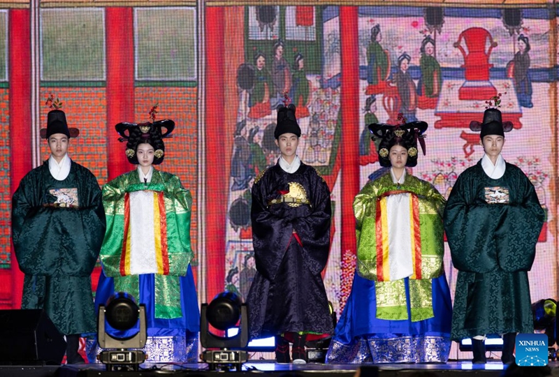 Models present traditional costumes during the 2026 Jongno Hanbok Festival at the Gwanghwamun Square in Seoul, South Korea, on Sept. 12, 2026. The festival ran from Sept. 11 to 12 in Seoul. (Photo by Lee Yong-ho/Xinhua)