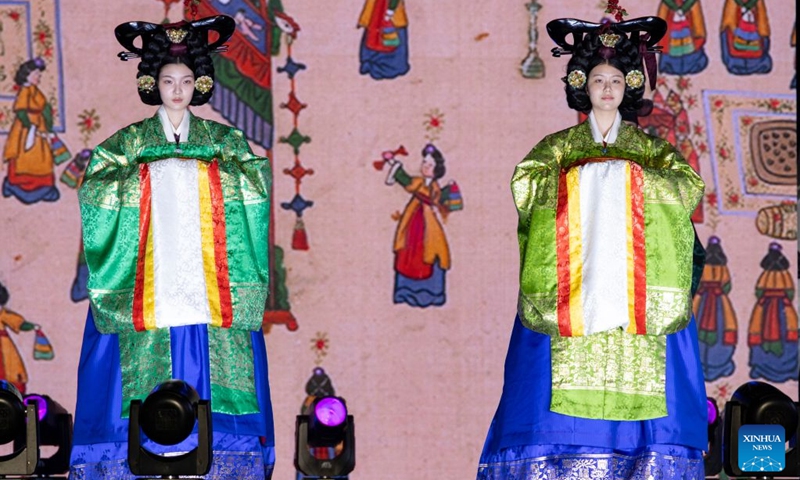 Models present traditional costumes during the 2026 Jongno Hanbok Festival at the Gwanghwamun Square in Seoul, South Korea, on Sept. 12, 2026. The festival ran from Sept. 11 to 12 in Seoul. (Photo by Lee Yong-ho/Xinhua)