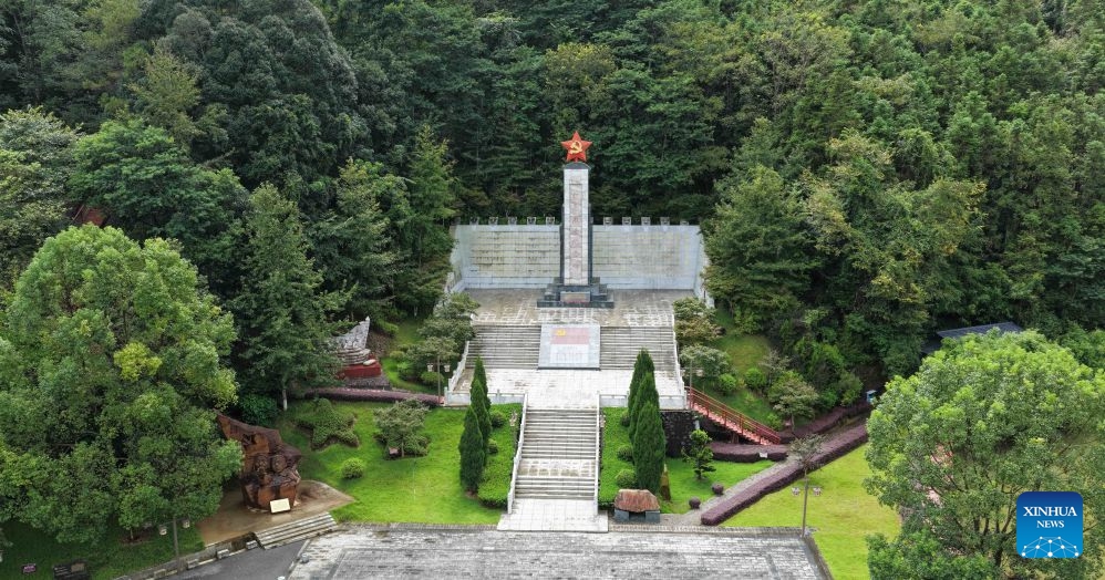 A drone photo taken on Aug. 31, 2026 shows a memorial park for Red Army martyrs in Renhua County, south China's Guangdong Province. This year marks the 90th anniversary of the victory of the Long March by the Red Army under the leadership of the Communist Party of China.
Renhua County has built several sites in commemoration of the Long March. (Xinhua/Deng Hua)
