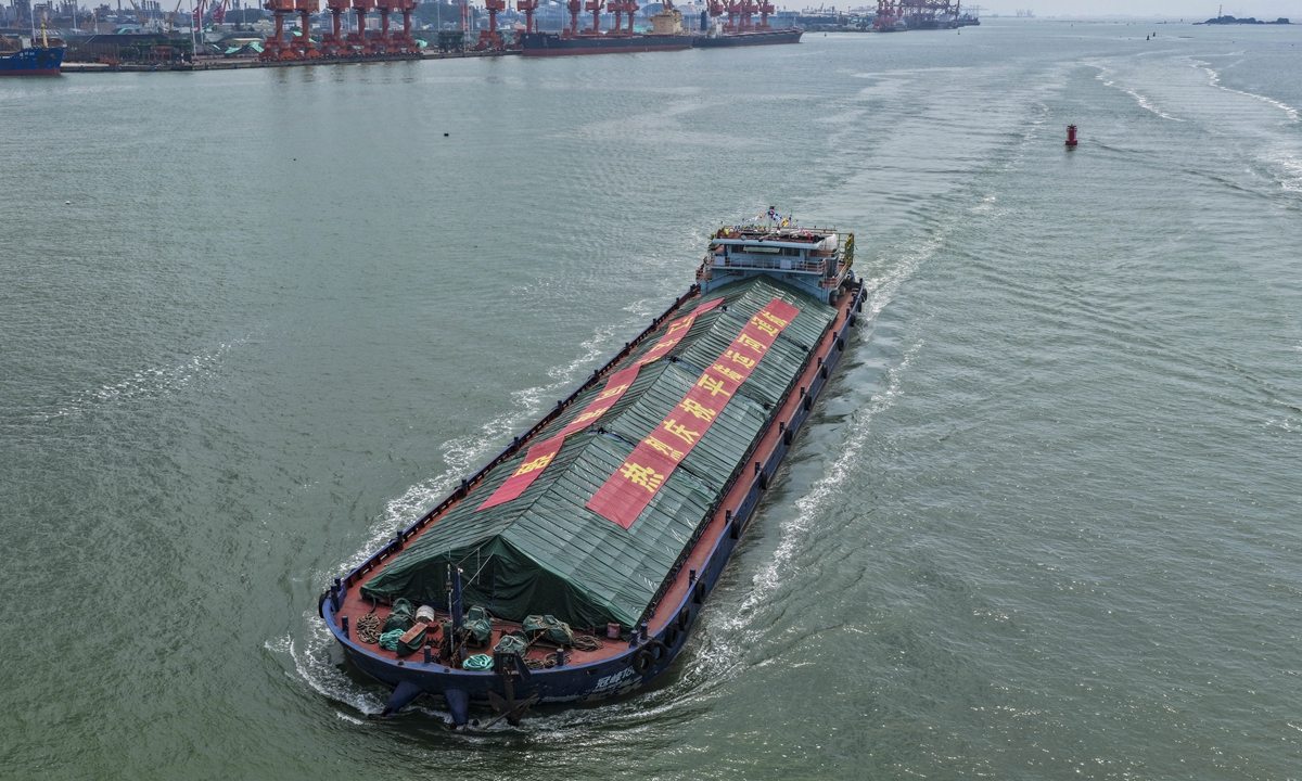 A cargo ship departs from Qinzhou Port in Qinzhou City, before being transported via the inland waterway of the Pinglu Canal to Nanning Port, and is finally shipped to the Xiangzhou Operation Area in Baise, South China's Guangxi Zhuang Autonomous Region on September 16, 2026. Photo: VCG