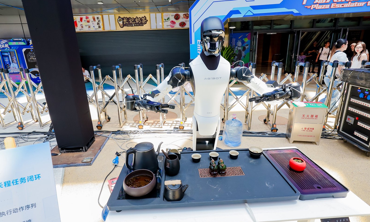 An AgiBot robot gives a tea ceremony demonstration at Chimelong Spaceship Park in Hengqin, Zhuhai, South China's Guangdong Province. Photo: Courtesy of Chimelong Group