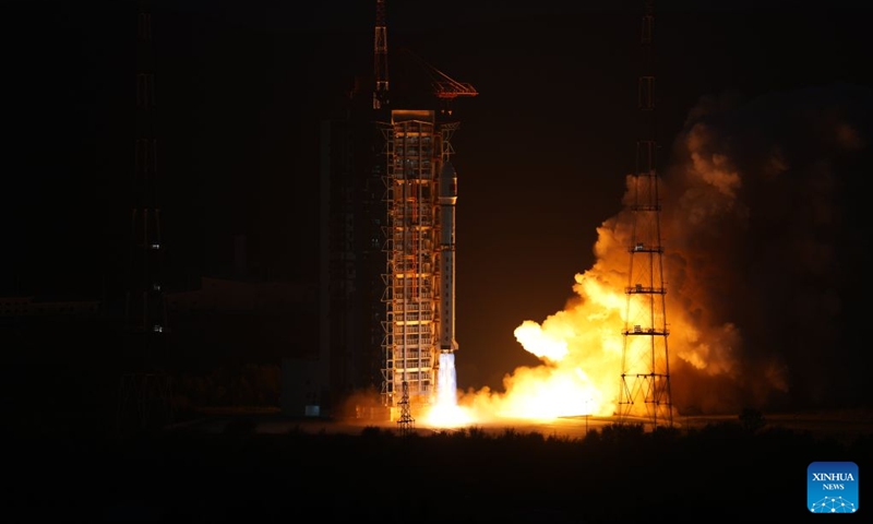 A Long March-2D carrier rocket, carrying a group of satellites, blasts off from the Taiyuan Satellite Launch Center in north China's Shanxi Province, Sept. 19, 2026. Launched at 6:50 p.m. (Beijing Time) aboard a Long March-2D carrier rocket, the satellite group, the PIESAT-2 13-16 satellites, entered the preset orbits successfully. (Photo by Wang Yapeng/Xinhua)