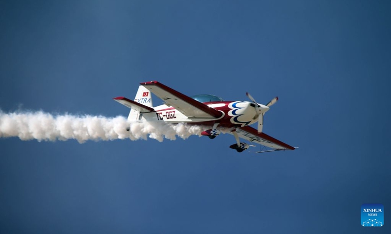 An aircraft performs during the Sivrihisar Airshow 2026 in Sivrihisar district of Eskisehir in Türkiye, Sept. 19, 2026. The annual Sivrihisar Airshow kicked off in Türkiye's Sivrihisar district of Eskisehir on Saturday. Photo: Xinhua