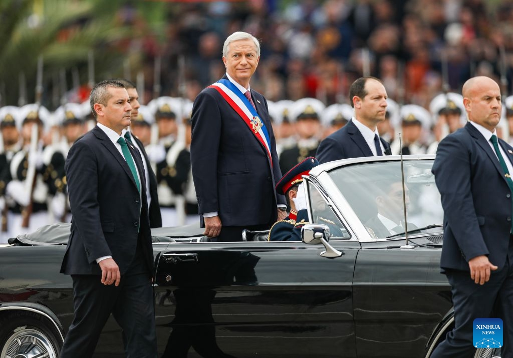 Chilean President Jose Antonio Kast (C) attends an annual military parade to celebrate the Day of the Glories of the Army at the O'Higgins park, in Santiago, Chile, Sept. 19, 2026. (Xinhua/Zhou Jiayi)