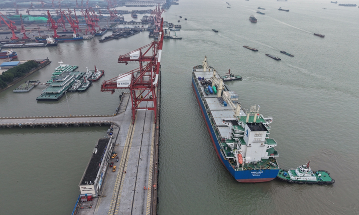 A cargo ship carrying 524 special containers departs from Jiangyin Port in East China's Jiangsu Province on September 23, 2026. Photo: Courtesy of the Jiangsu Maritime Safety Administration
