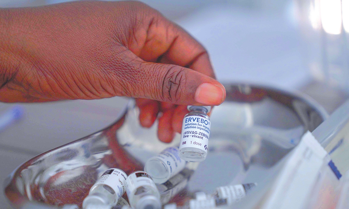 A healthcare worker holds up a vial of the Ervebo vaccine at an Ebola vaccination center in the city of Bunia, Ituri province, Congo on September 19, 2026. Photo: VCG