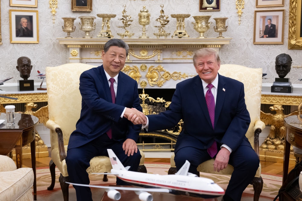Chinese President Xi Jinping holds small-group exchanges with US President Donald Trump in the Oval Office after a welcome ceremony at the White House in Washington, DC, the US, September 24, 2026. Photo: Xinhua