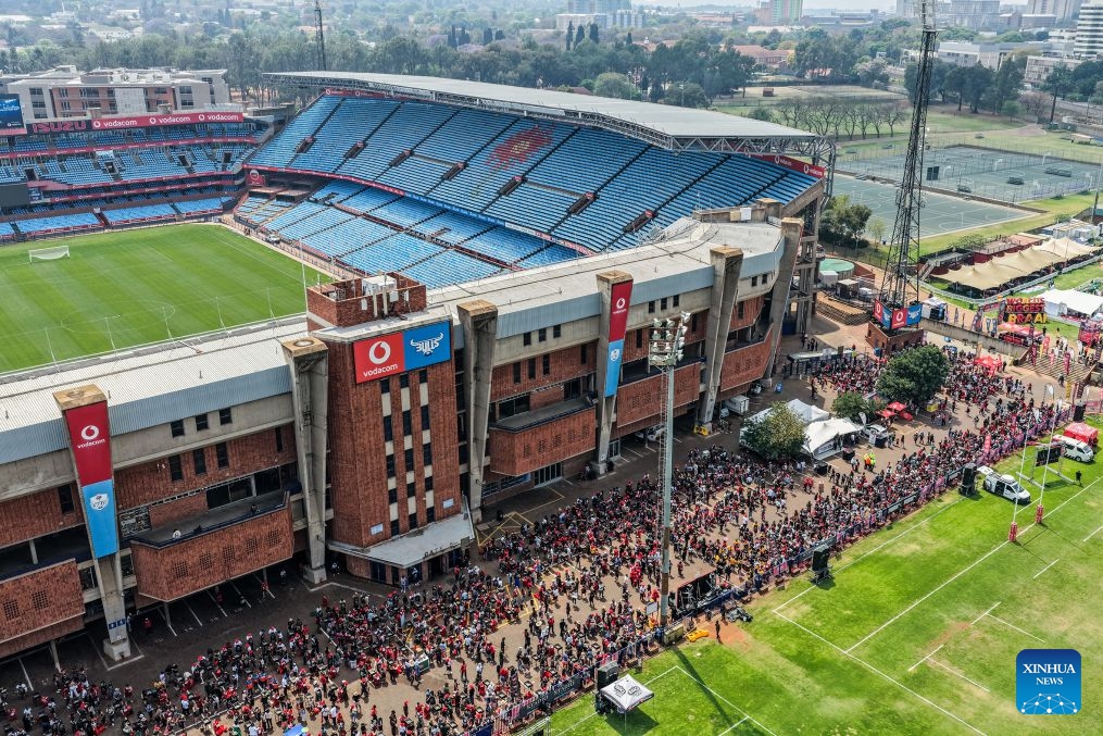 An aerial drone photo taken on Sept. 24, 2026 shows a barbecue festival at Loftus Stadium of Pretoria, South Africa. The festival was held here on Thursday and attracted more than 2,000 people to participate. (Photo by Shiraaz Mohamed/Xinhua)