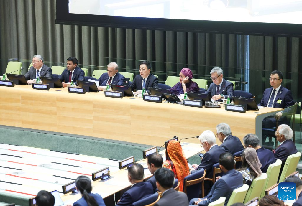 Chinese Vice President Han Zheng reads out Chinese President Xi Jinping's congratulatory letter and delivers a speech during the High-Level Dialogue on the Fifth Anniversary of the Global Development Initiative hosted by China at the United Nations headquarters in New York, on Sept. 25, 2026. (Xinhua/Pang Xinglei)