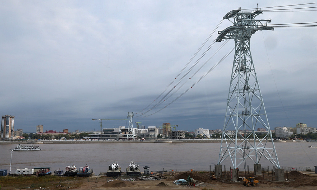 A view of the completed main structure of the Heihe-Blagoveshchensk cross-river ropeway, the first cross-border cableway linking China and Russia across the Heilongjiang River, in Heihe, Northeast China's Heilongjiang Province, on August 20, 2026. Photo: VCG