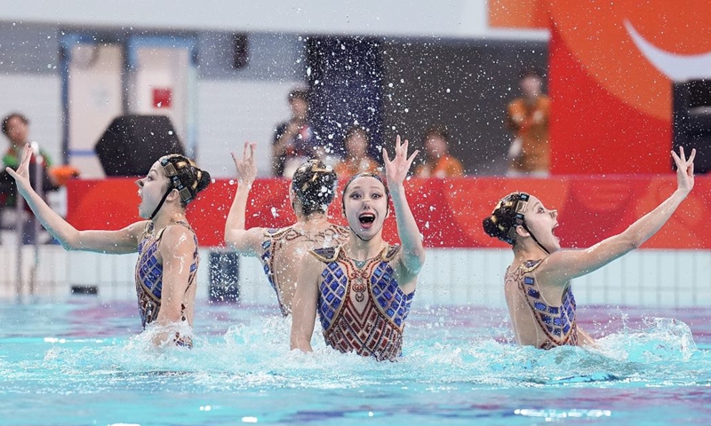 Artistic swimmers of team China compete during the mixed team acrobatic routine of Artistic Swimming at the 20th Asian Games Aichi-Nagoya 2026 in Hamamatsu of Shizuoka Prefecture, Japan, Sept. 26, 2026. (Xinhua/Zhou Mi)