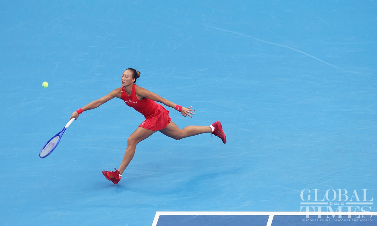 Zheng Qinwen of China hits a return to Anna Kalinskaya of Russia during the women's singles second round match at 2026 China Open tennis tournament in Beijing, China, Oct. 3, 2026. (Photo: Cui Meng/GT) 