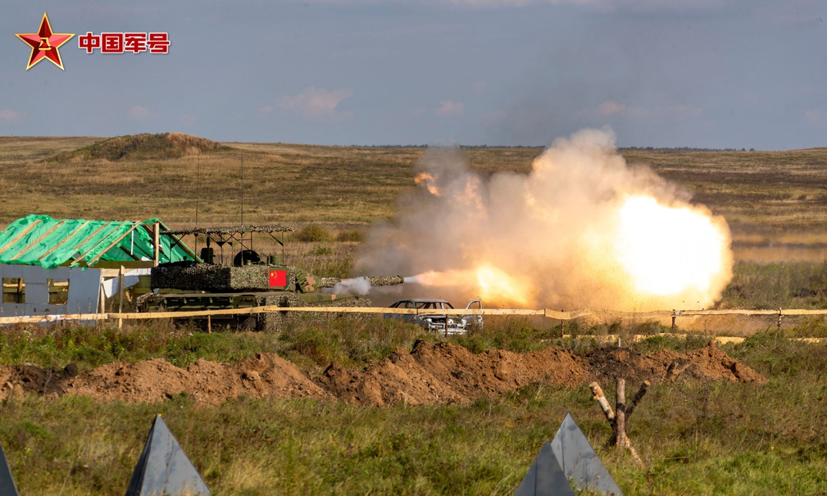 A Chinese PLA Type 99A main battle tank fires during the Center-2026 exercise. Photo: China Military Bugle’s official Sina Weibo account