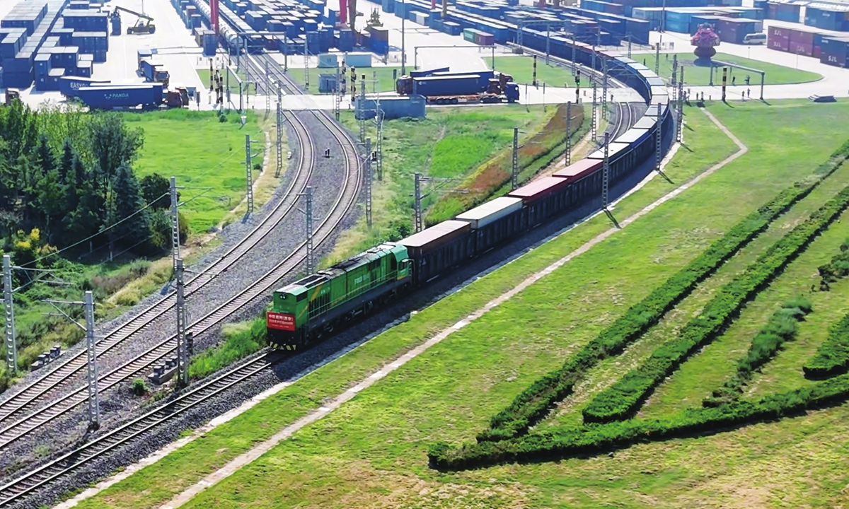A China-Europe freight train bound for Duisburg, Germany, leaves Xi'an, Northwest China's Shaanxi Province, on September 3, 2026. Photos: VCG