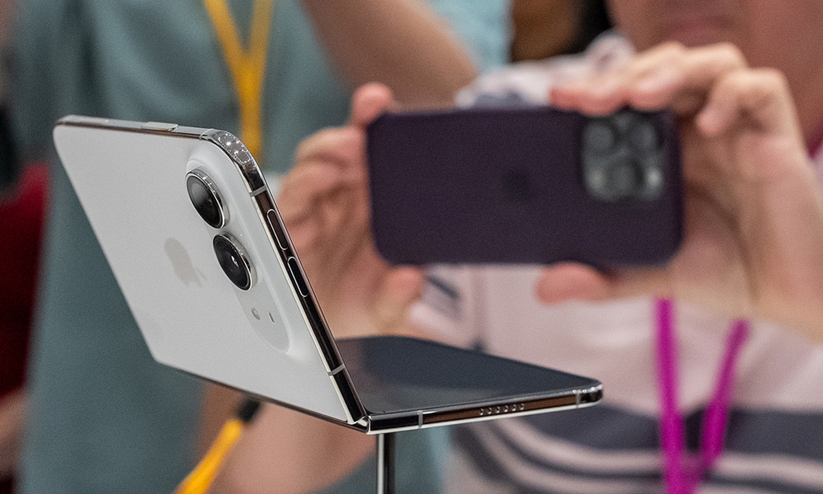 Apple displays its iPhone Duo foldable smartphone during a product launch event at Apple Park in Cupertino, California, the US, on September 9, 2026. Photo: VCG