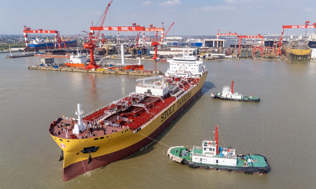 The first vessel of a 38,000 DWT duplex stainless steel chemical tanker series built by Nantong Xiangyu Marine Equipment Co., Ltd for Norway's Stolt-Nielsen Group departs the outfitting pier for sea trials, on October 9 in Nantong, East China's Jiangsu Province. Photo: VCG