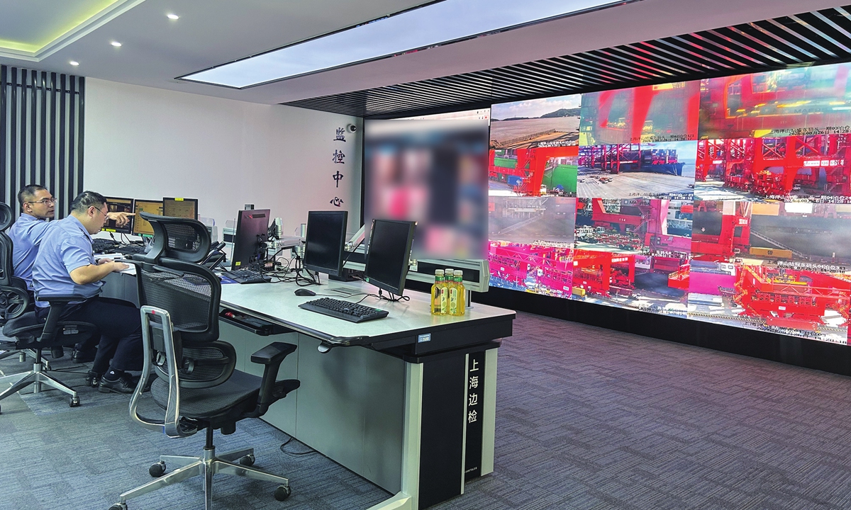 The Command Center of the Yangshan Immigration Inspection Station Photo: Huang Lanlan/GT
