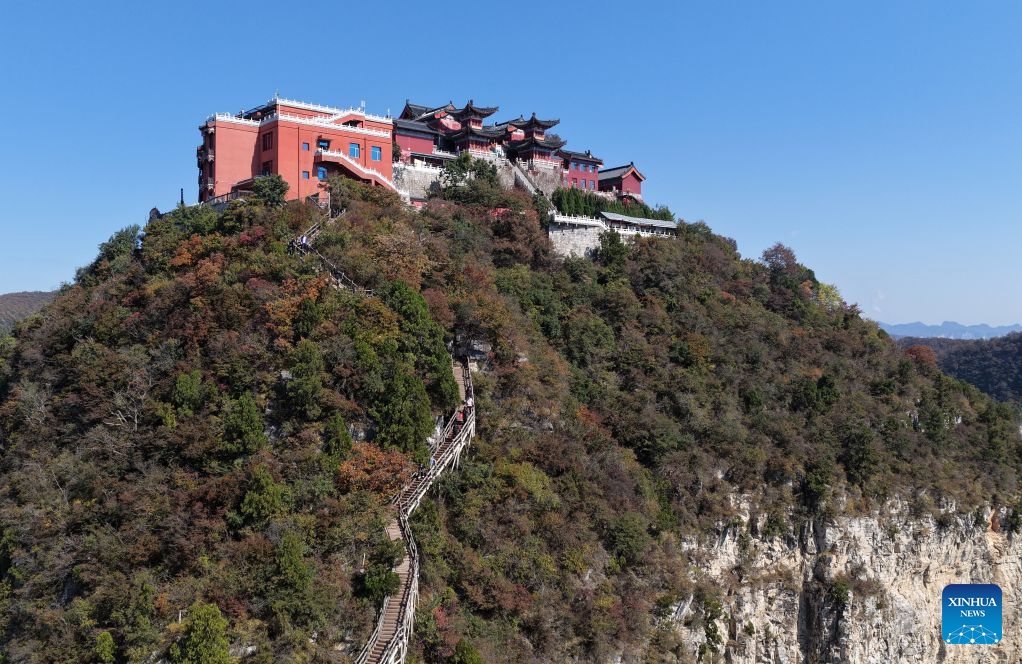 A drone photo taken on Oct. 13, 2026 shows a view of Zhuyu Peak at Yuntai Mountain scenic spot in Jiaozuo, central China's Henan Province. (Photo: Xinhua)