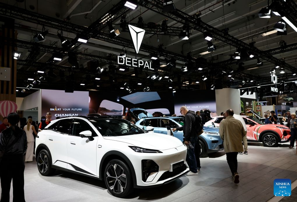 People visit the booth of Chinese automaker Changan during the 2026 Paris Motor Show in Paris, France, on Oct. 13, 2026. The 91st Paris Motor Show opened in the French capital on Monday, with a record number of Chinese automakers taking part to showcase their latest models and technologies. (Photo: Xinhua)