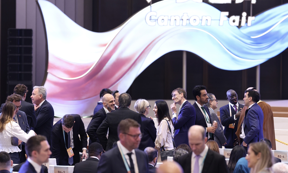 Guests communicate before the opening ceremony of the 140th China Import and Export Fair (Canton Fair), held in Guangzhou, South China's Guangdong Province on October 14, 2026. Photo: CNS Photo
