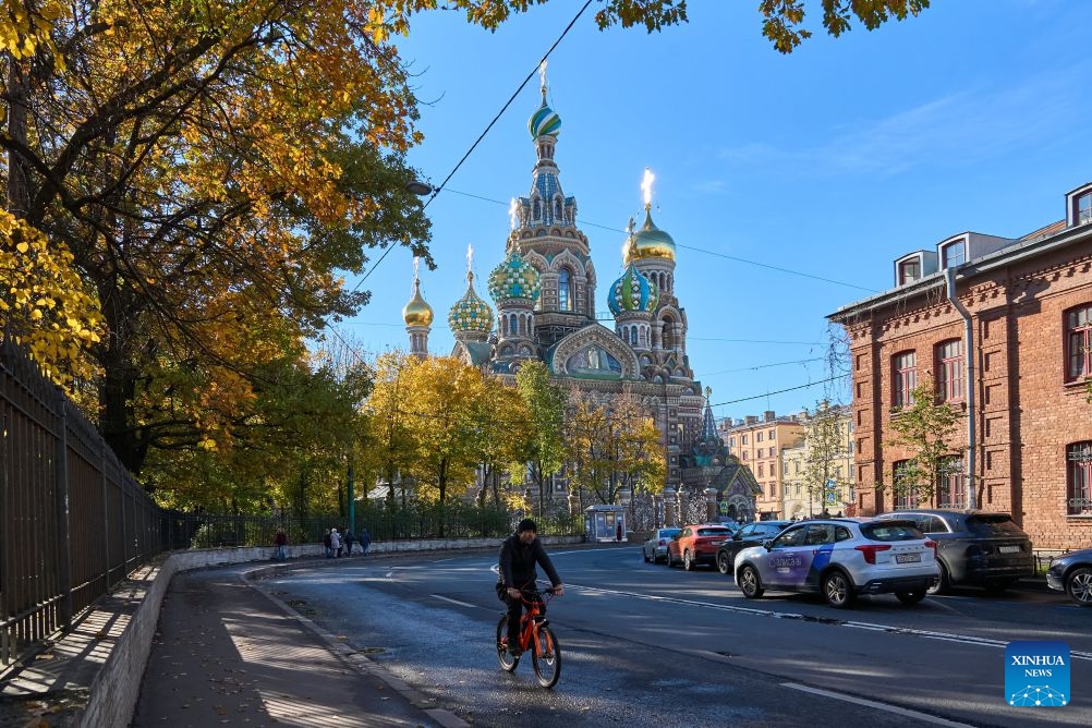 Photo taken on Oct. 14, 2026 shows autumn scenery in St. Petersburg, Russia. (Photo: Xinhua)