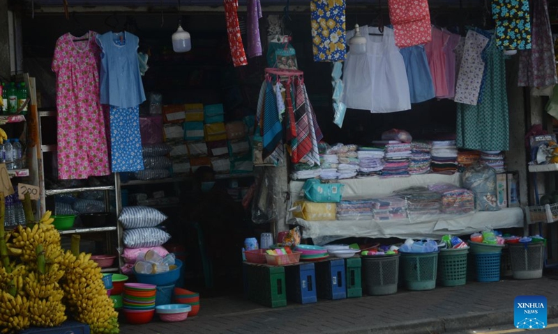 A roadside stall is seen with lights off during a nationwide outage, in Colombo, Sri Lanka, Oct. 17, 2026. Sri Lanka's power transmission system has been fully restored following a nationwide outage earlier on Saturday, the National System Operator (NSO) said. (Photo by Gayan Sameera/Xinhua)