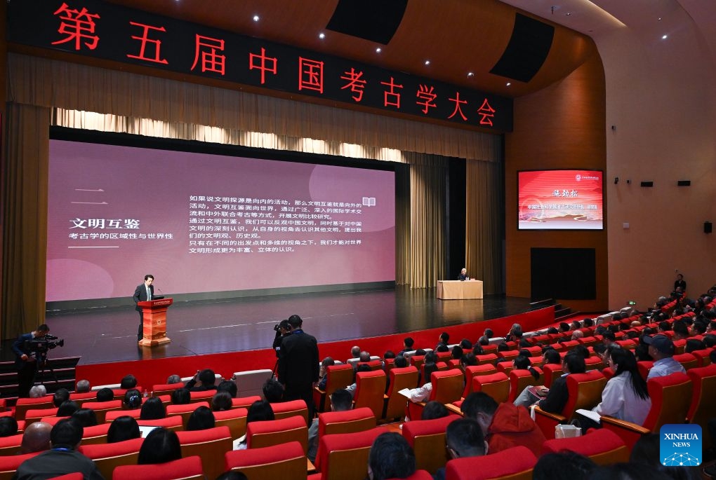 A delegate delivers a speech during the fifth Congress of Chinese Archaeology in Yuncheng City, north China's Shanxi Province, Oct. 15, 2026. The congress under the theme of Archaeology: The Past and the Future concluded here on Saturday.

The three-day congress drew hundreds of archaeologists from home and abroad, featuring keynote speeches and 28 parallel sessions, with more than 570 academic presentations and 22 public lectures. (Xinhua/Li He)
