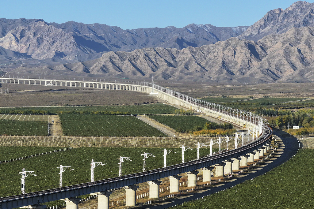 The Yinchuan-Bayanhaote branch line of the Baotou-Yinchuan High-Speed Railway is under construction in Yongning County, Northwest China's Ningxia Hui Autonomous Region on October 18, 2026. The railway is expected to strengthen fast and seamless connections among Ningxia and major surrounding urban clusters, boosting local tourism, economic growth. Photo: VCG 