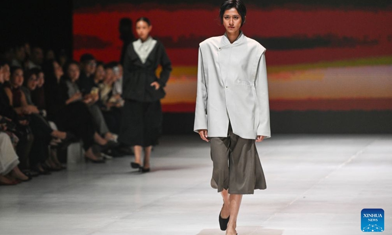 A model presents a creation during Jakarta Fashion Week 2027 in Jakarta, Indonesia, Oct. 26, 2026. (Photo: Xinhua)