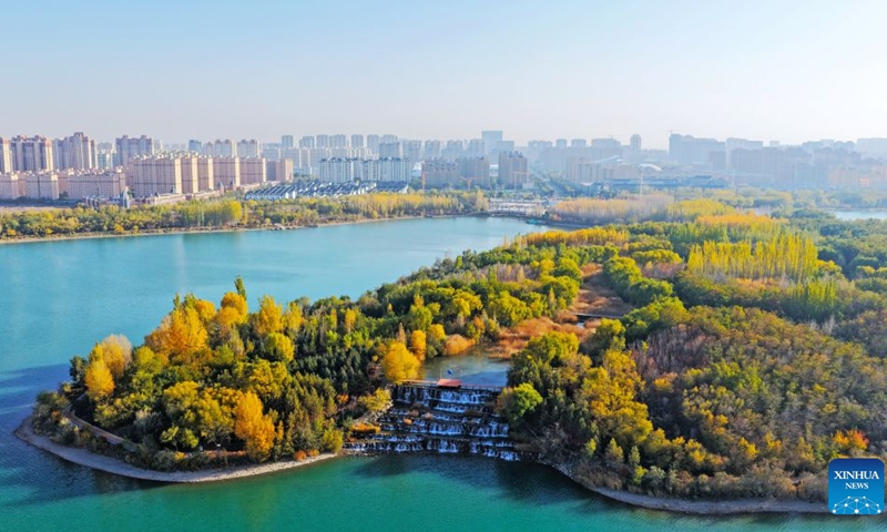A drone photo taken on Oct. 27, 2026 shows the autumn scenery of an ecological scenic area in Zhangye, northwest China's Gansu Province. (Photo: Xinhua)