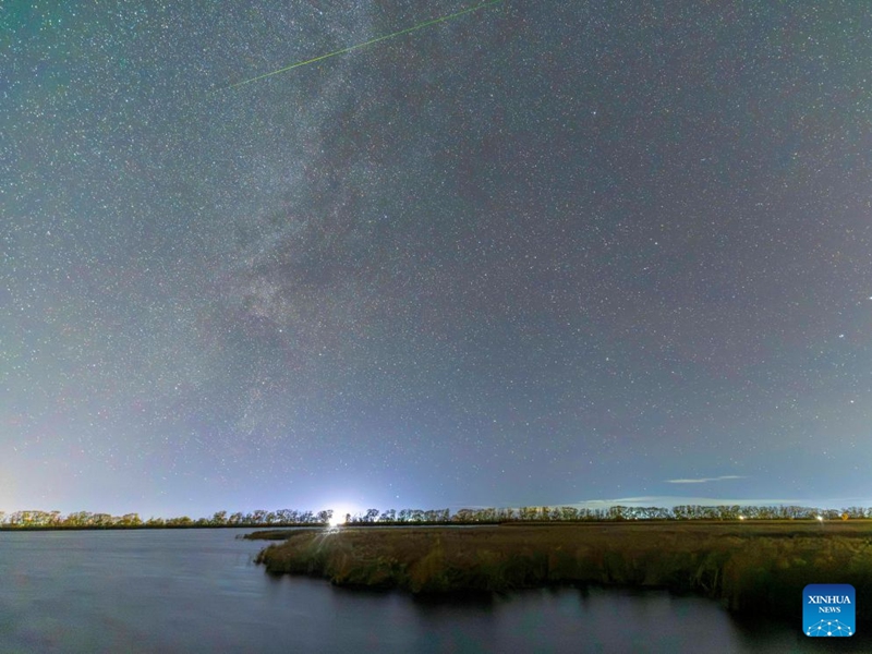 This photo taken on Oct. 22, 2026 shows the Orionid meteor shower in the sky over Shuangyashan City, northeast China's Heilongjiang Province. The Orionid meteor shower, caused by remnants from Halley's comet, peaked on Wednesday and Thursday. Photo: Xinhua