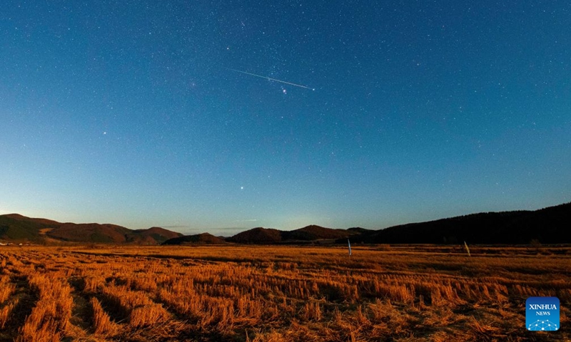 This photo taken on Oct. 22, 2026 shows the Orionid meteor shower in the sky over Mudanjiang City, northeast China's Heilongjiang Province. The Orionid meteor shower, caused by remnants from Halley's comet, peaked on Wednesday and Thursday. Photo: Xinhua