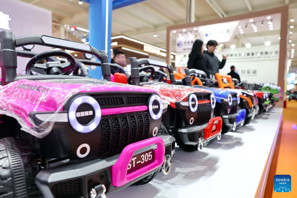 Merchants visit the 22nd International Bicycles, Baby Strollers and Toys Fair in Pingxiang County, north China's Hebei Province, Oct. 27, 2026.
Housing more than 1,700 booths, the fair opened here on Tuesday, attracting merchants from over 50 countries and regions. (Xinhua/Mu Yu)