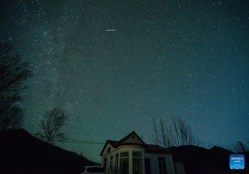 This photo taken on Oct. 22, 2026 shows the Orionid meteor shower in the sky over Hailin City, northeast China's Heilongjiang Province. The Orionid meteor shower, caused by remnants from Halley's comet, peaked on Wednesday and Thursday. Photo: Xinhua