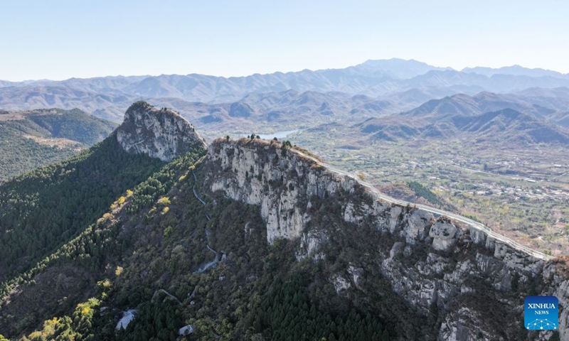 An aerial drone photo taken on Oct. 21, 2026 shows the autumn scenery of Lingyan Mountain in Jinan, east China's Shandong Province. (Xinhua/Zhu Zheng)