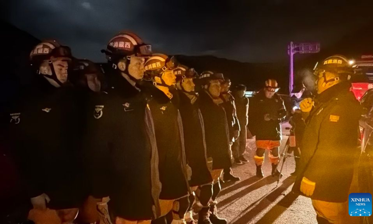 Firefighters arrive at an earthquake-hit village in Baqen County of Nagqu City in southwest China's Xizang Autonomous Region, on Oct. 23, 2026. (Photo: Xinhua)