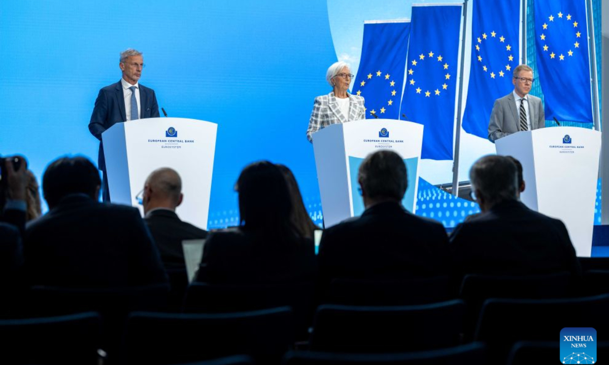 European Central Bank (ECB) President Christine Lagarde (C, back) attends a press conference at the ECB headquarters in Frankfurt, Germany, Oct. 29, 2026. The European Central Bank (ECB) announced on Thursday that it would leave its key interest rates unchanged. (ECB/Handout via Xinhua)