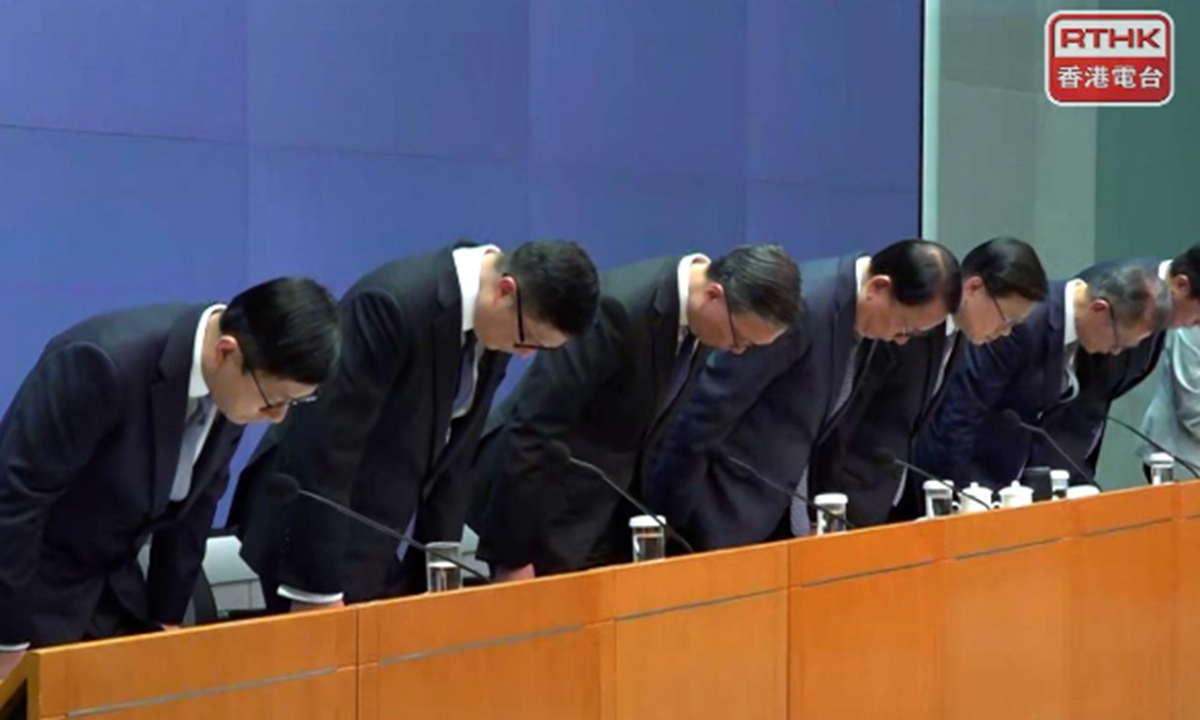 Hong Kong Special Administrative Region (HKSAR) Chief Executive John Lee and other officials bowed and apologized at a press conference on October 29, 2026, as the investigation report into the deadly Wang Fuk Court fire in Tai Po was released. Photo: Screenshot of a RTHK report 