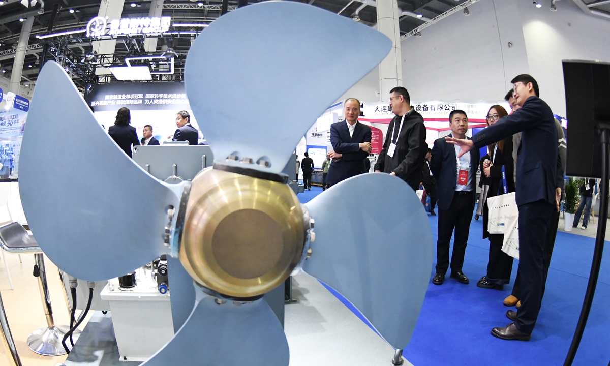 Visitors view exhibits at the Dalian International Maritime Exhibition in Dalian, Northeast China's Liaoning Province on October 28, 2026. Around 800 firms from home and abroad attended the show. The 28,000-square-meter exhibition covers the full maritime industrial chain and displays state-of-the-art maritime technologies and products. Photo: IC