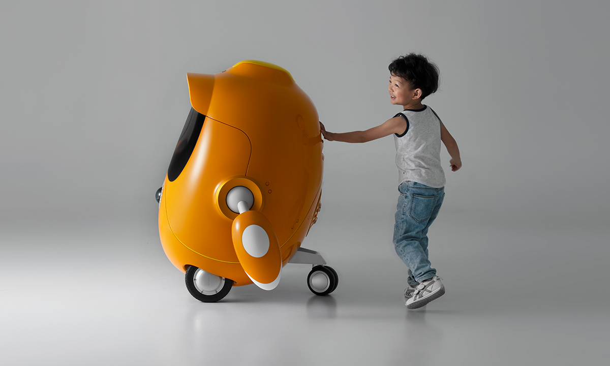 DF-17 ballistic missile makes debut at National Day parade